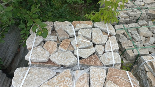 Гранитный плитняк галтованный для парковки купить в Екатеринбурге