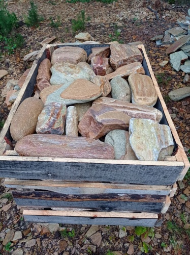 Златолит жёлтый, жёлто-зелёный глыбки и валуны для ланшафтного дизайна купить в Екатеринбурге