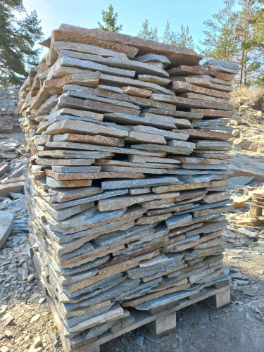 Плитняк златолит серебристый для цоколя, отмостки купить в Екатеринбурге