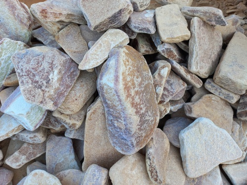 Златолит жёлтый, жёлто-зелёный глыбки и валуны для ланшафтного дизайна купить в Екатеринбурге