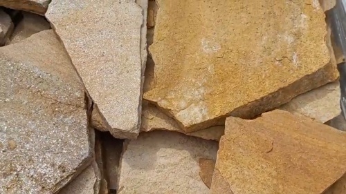 Плитняк златолит жёлтый для цоколя купить в Екатеринбурге