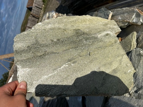 Плитняк златолит зелёный для цоколя, отмостки купить в Екатеринбурге