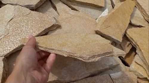 Плитняк златолит жёлтый для цоколя купить в Екатеринбурге