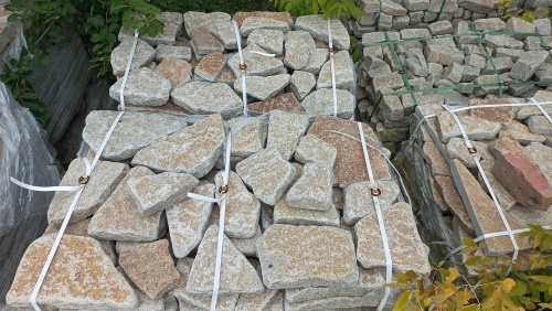 Гранитный плитняк галтованный для парковки купить в Екатеринбурге