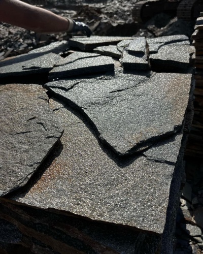 Плитняк златолит серебристый для фасада купить в Екатеринбурге