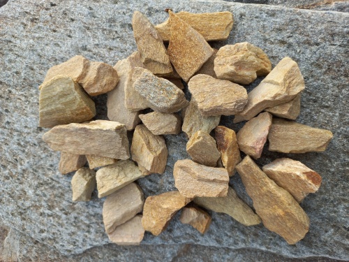 Златолит жёлтый декоративная каменная крошка купить в Екатеринбурге