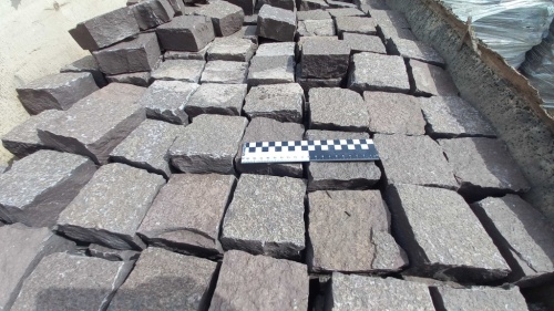 Лемезит колотая брусчатка 10 * 10 см. для парковки купить в Екатеринбурге